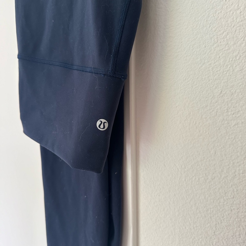 Lululemon Navy Blue Wonder Under 25”